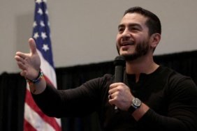 Trump, Michigan’daki rakibi El-Sayed’i 'şiddet yanlısı' olarak nitelendirdi 4 Trump, Michigan’daki rakibi El-Sayed’i 'şiddet yanlısı' olarak nitelendirdi