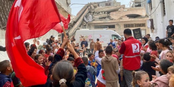 Türkiye'nin yardım eli her zaman Gazze'nin üzerinde oldu 8 Türkiye'nin yardım eli her zaman Gazze'nin üzerinde oldu