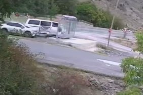 Gümüşhane'de Kaza: Durakta Bekleyen Kadın Mucizevi Şekilde Hayatta Kaldı