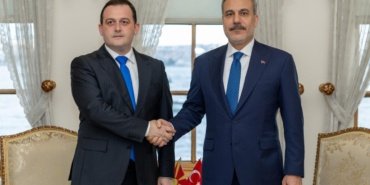 Fidan'dan yoğun diplomatik temaslar