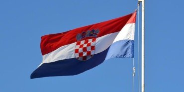 Hırvat Rafale uçağı, kaçırılma alarmı veren Malta'lı yolcu uçağını sınır dışına kadar takip etti