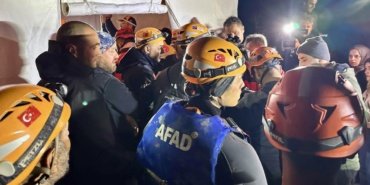 Isparta'daki kanyon mahsur kalma olayında 10 gönüllü kurtarıldı