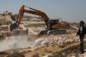 İşgalci İsrail Negev Çölü bölgesinde Filistinlilere ait 80 evi yıktı