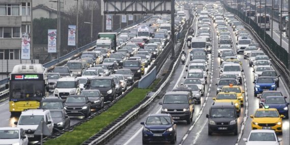 Yarın İstanbul'un çeşitli noktalarında araç trafiği durdurulacak