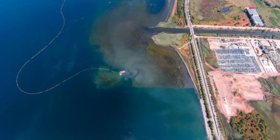 İzmit Körfezi’nden 2,4 milyon metreküp çamur çıkarıldı