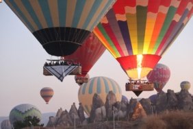 Gökyüzünden Gazze'ye Kefiyeli Protesto: Kapadokya'da Balon Uçuşu 2 Gökyüzünden Gazze'ye Kefiyeli Protesto: Kapadokya'da Balon Uçuşu