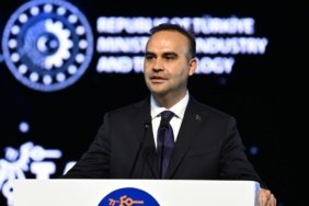 Bakan Kacır: Ülkemizin kurulu veri merkezi gücünü en az 1 gigavata çıkaracağız 3 Bakan Kacır: Ülkemizin kurulu veri merkezi gücünü en az 1 gigavata çıkaracağız