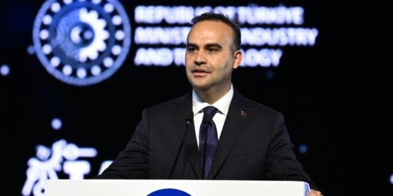 Bakan Kacır: Ülkemizin kurulu veri merkezi gücünü en az 1 gigavata çıkaracağız