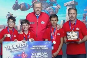 Çorumlu Gençler, Türkiye Birinciliğini Erdoğan'dan Teslim Aldı 5 Çorumlu Gençler, Türkiye Birinciliğini Erdoğan'dan Teslim Aldı
