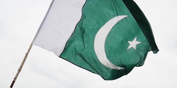 Pakistan Savunma Bakanı Asıf: Suudi Arabistan'ı tüm gücümüzle savunacağız