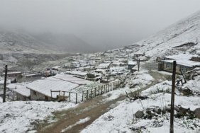 Rize'nin yüksek kesimleri beyaza büründü