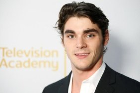Breaking Bad'de Walter Jr. rolüyle iz bırakan RJ Mitte aramızdan ayrıldı
