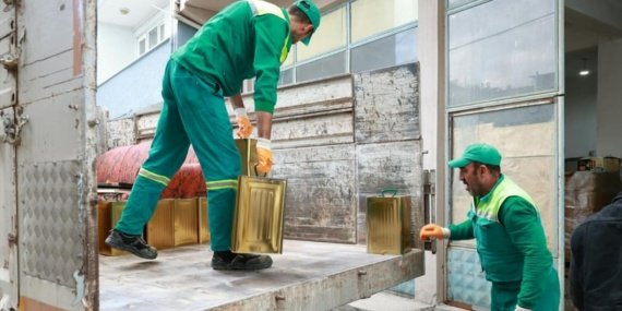 Bursa'da koşullara uymayan 6,5 ton gıda ürünü çöpe gitti