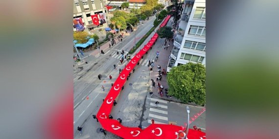 Samsun'da Cumhuriyet Bayramı 1919 metrelik Türk bayrağıyla kutlandı