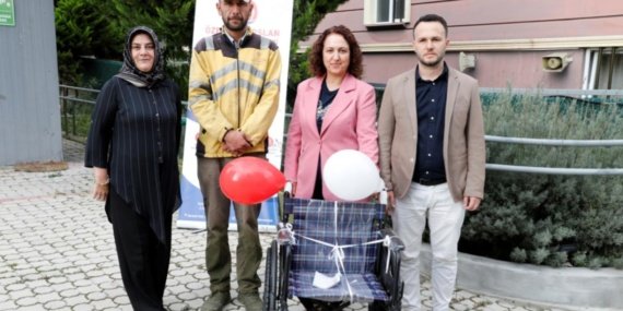 Samsun'da tehdit davasında uzlaşma, yaşlı bakım merkezine tekerlekli sandalye bağışıyla sonuçlandı