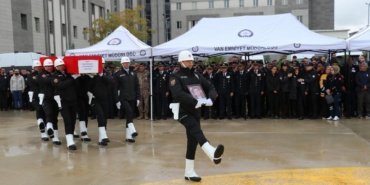 Trafik kazasında şehit düşen polisin naaşı Ankara'ya gönderildi