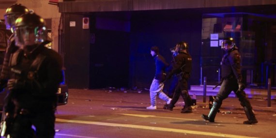 Barselona'daki genç eylemlerinde yaklaşık 100 kişi yakalandı
