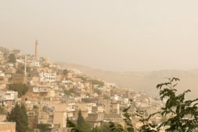 Mardin ve Şanlıurfa'da toz taşınımı etkili oldu 2 Mardin ve Şanlıurfa'da toz taşınımı etkili oldu