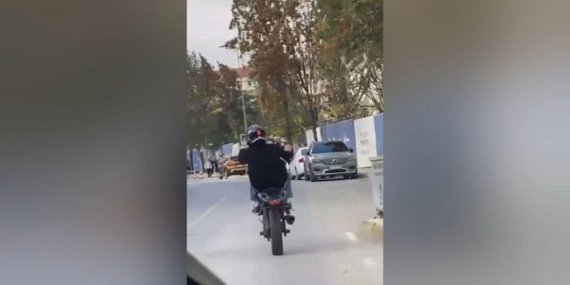 Kartal'da akrobatik sürüş yapan plakasız motosikletliye 242 bin TL ceza