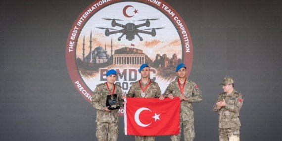 Türkiye 'Uluslararası En İyi Askeri Uçangöz Takımı Yarışması'nda şampiyon oldu