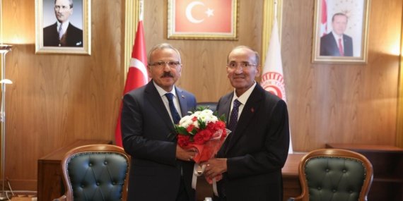 TBMM'de Yeni Başkanvekili Yusuf Beyazıt Görevi Devraldı 9 TBMM'de Yeni Başkanvekili Yusuf Beyazıt Görevi Devraldı